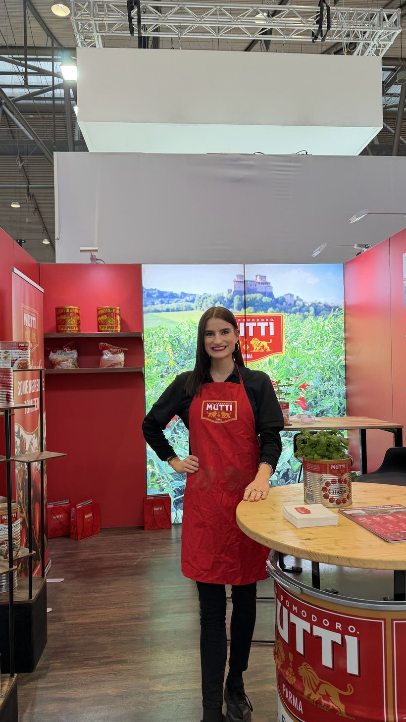Hostess — Brand-Aktivierung & Messe